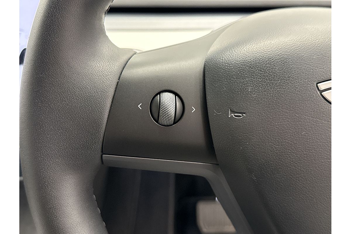 2023 Tesla Model Y Rear-Wheel Drive