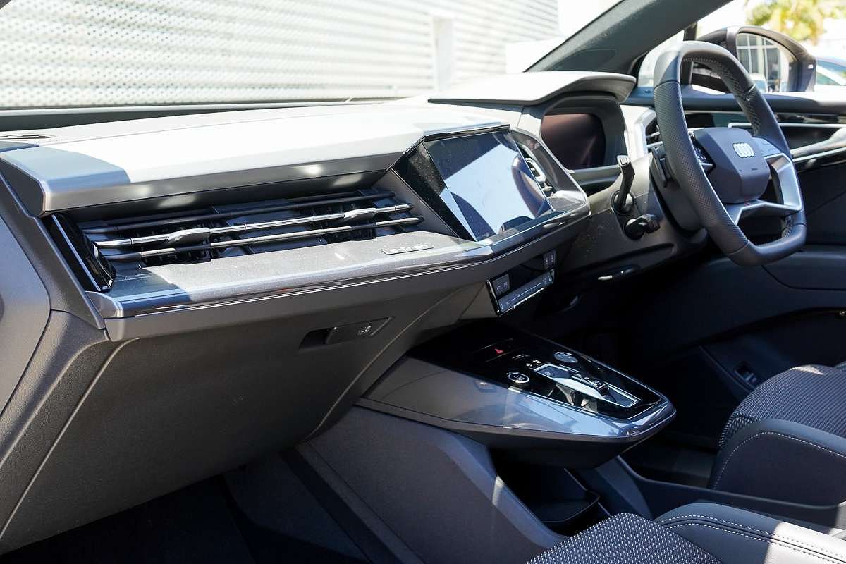 2024 Audi Q4 e-tron 45 F4