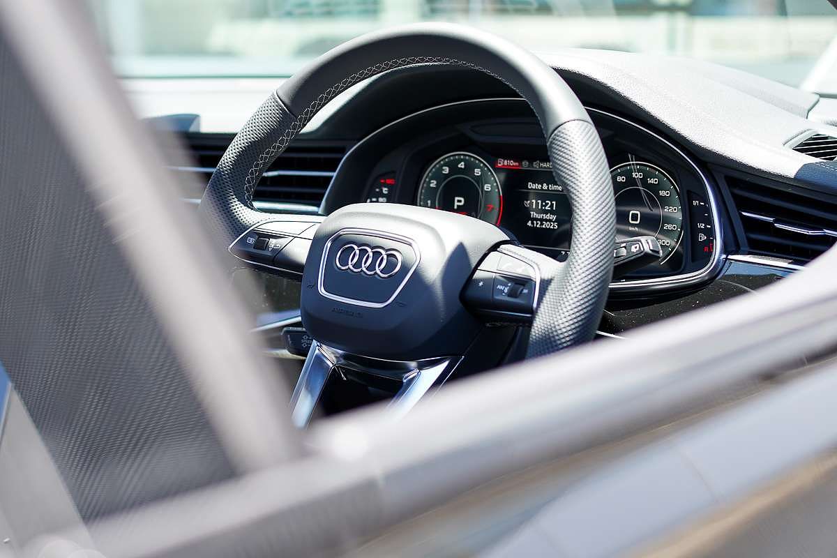 2025 Audi Q8 TFSI 250kW S line F1