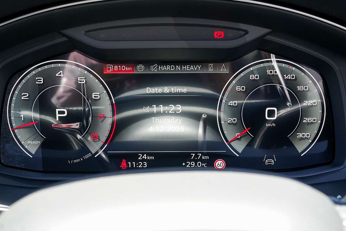 2025 Audi Q8 TFSI 250kW S line F1