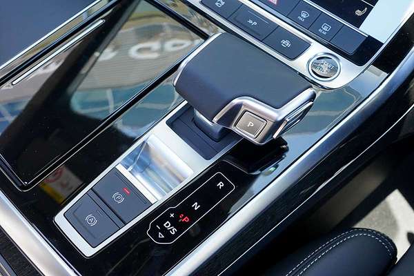 2025 Audi Q8 TFSI 250kW S line F1