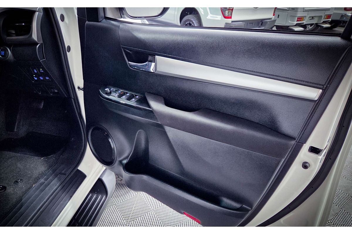 2023 Toyota Hilux SR5 GUN126R 4X4