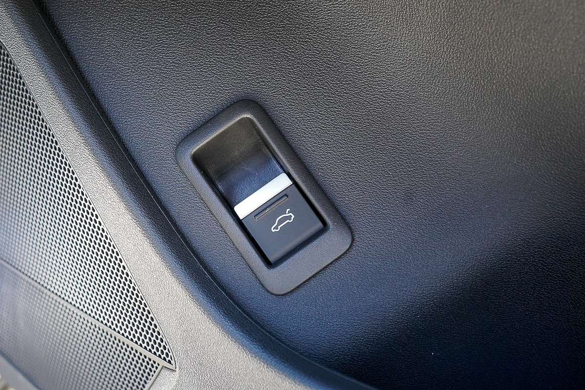 2025 Audi Q4 e-tron 45 F4