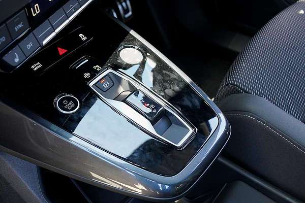 2025 Audi Q4 e-tron 45 F4