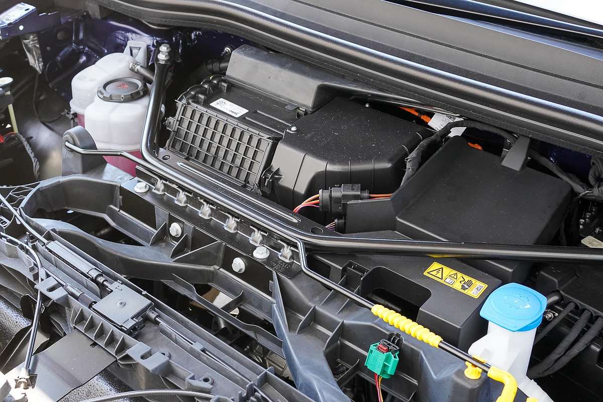 2025 Audi Q4 e-tron 45 F4