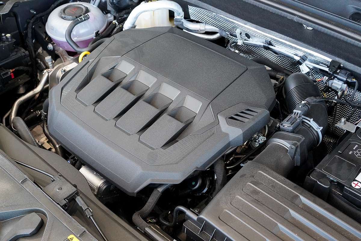 2024 Audi Q2 40 TFSI S line GA