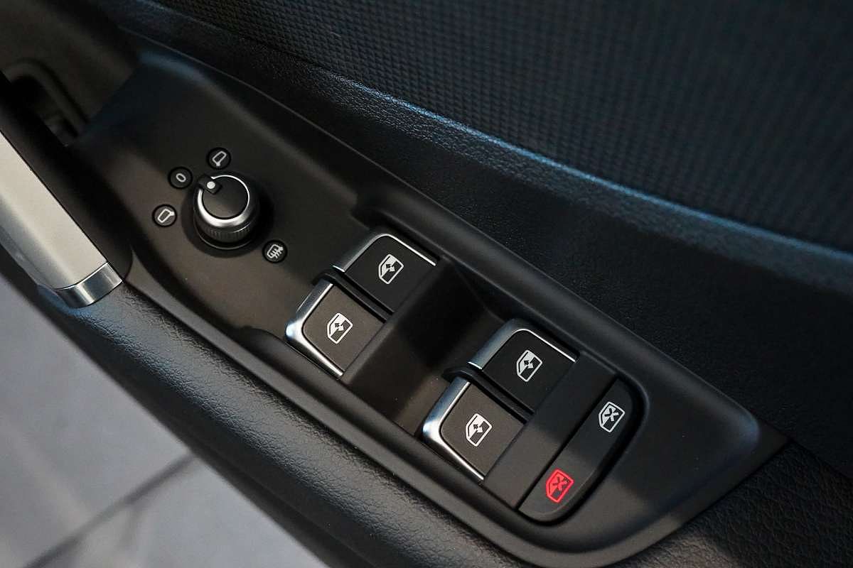 2024 Audi Q2 40 TFSI S line GA