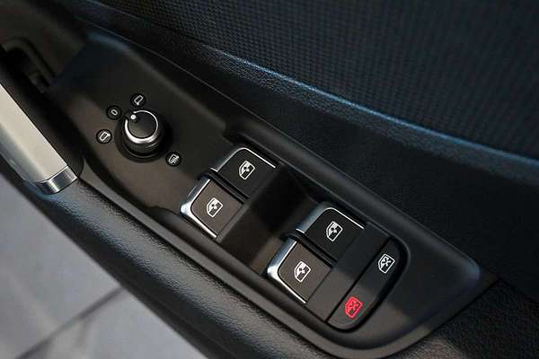 2024 Audi Q2 40 TFSI S line GA