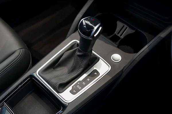 2024 Audi Q2 40 TFSI S line GA