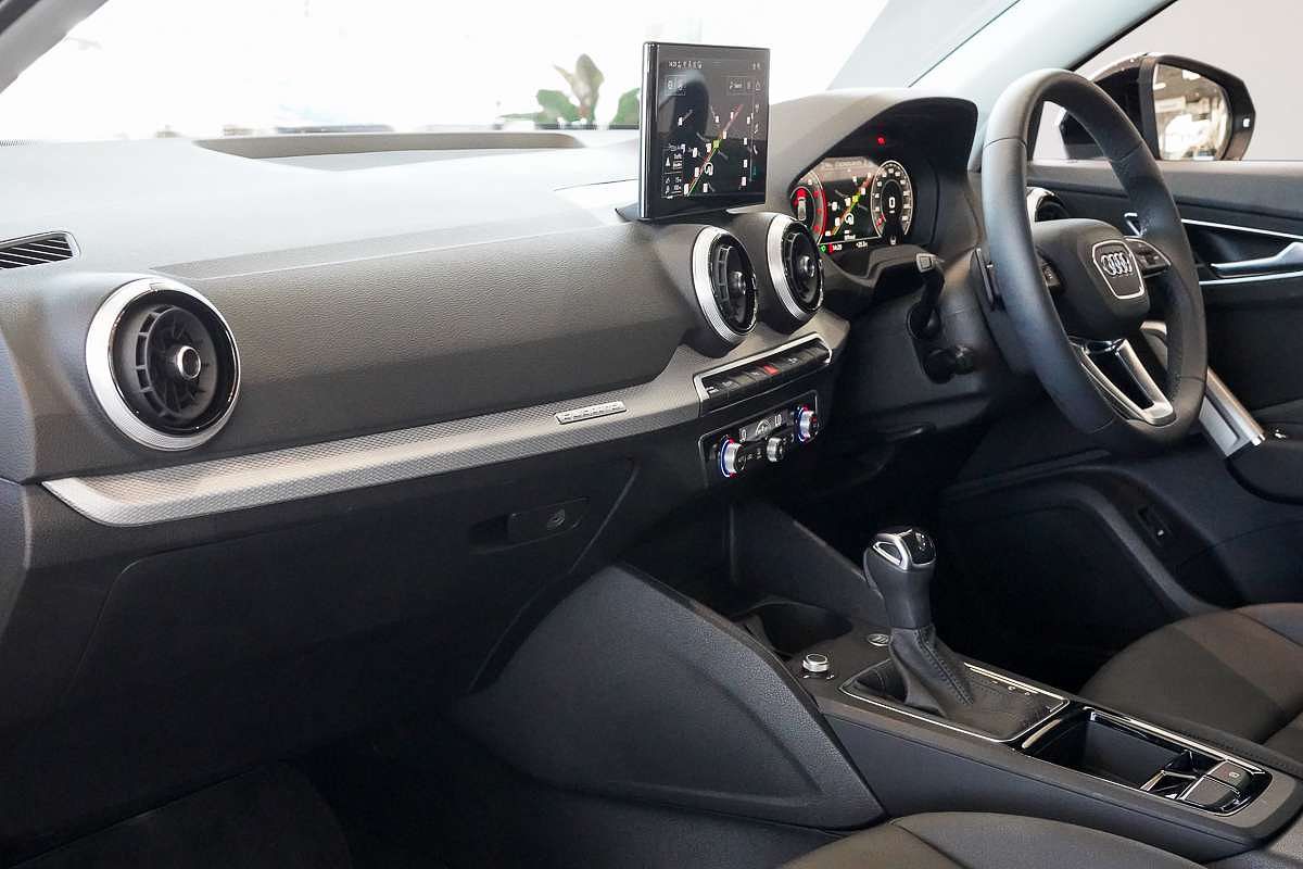 2024 Audi Q2 40 TFSI S line GA