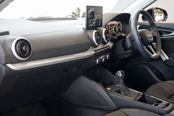 2024 Audi Q2 40 TFSI S line GA