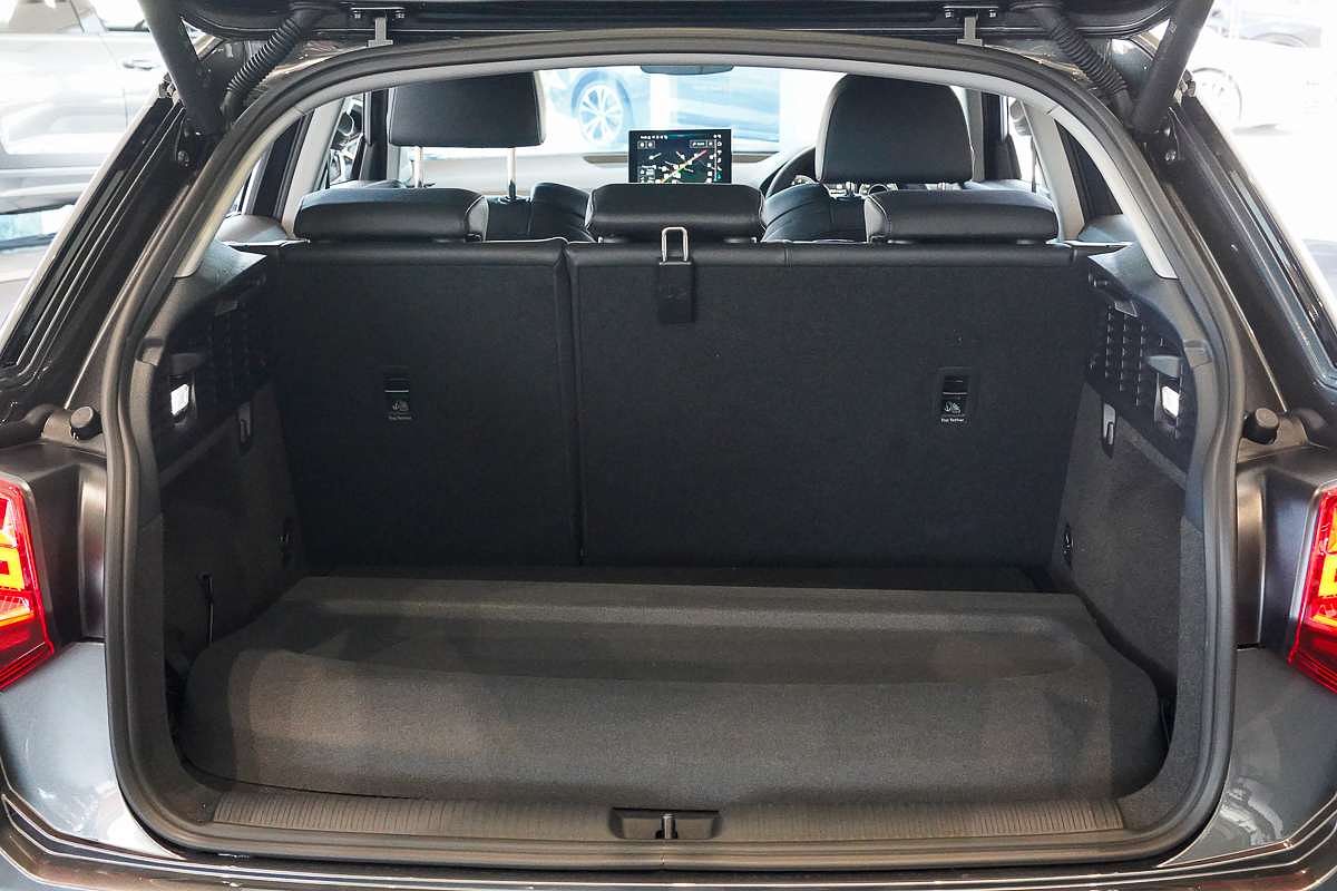 2024 Audi Q2 40 TFSI S line GA