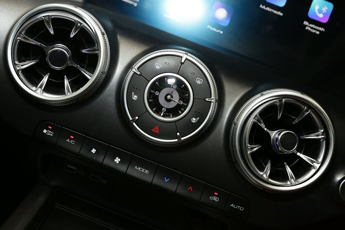 2024 GWM Tank 300 Ultra P01