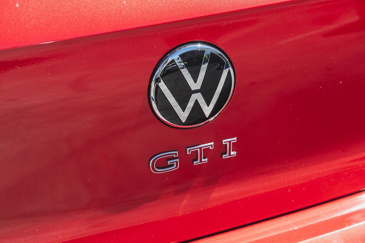 2022 Volkswagen Golf GTI 8