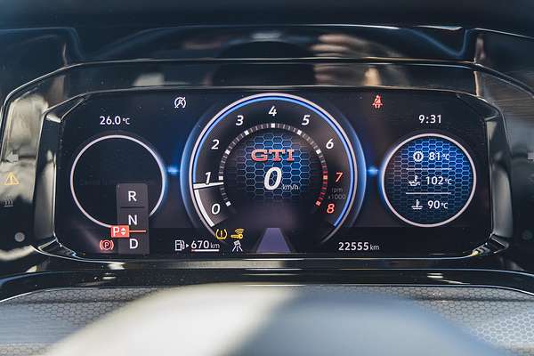 2022 Volkswagen Golf GTI 8