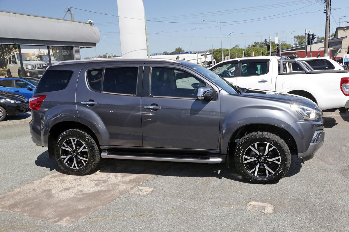 2021 Isuzu MU-X LS-T