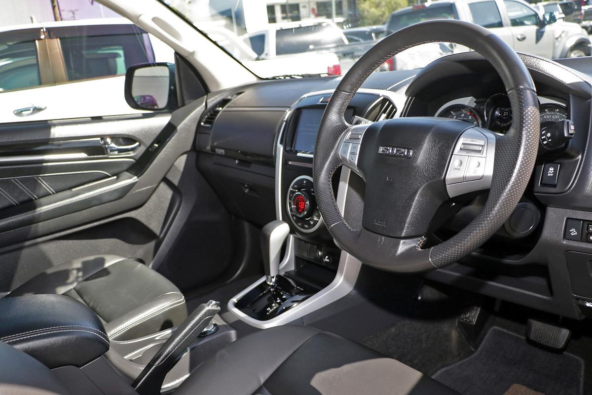 2021 Isuzu MU-X LS-T