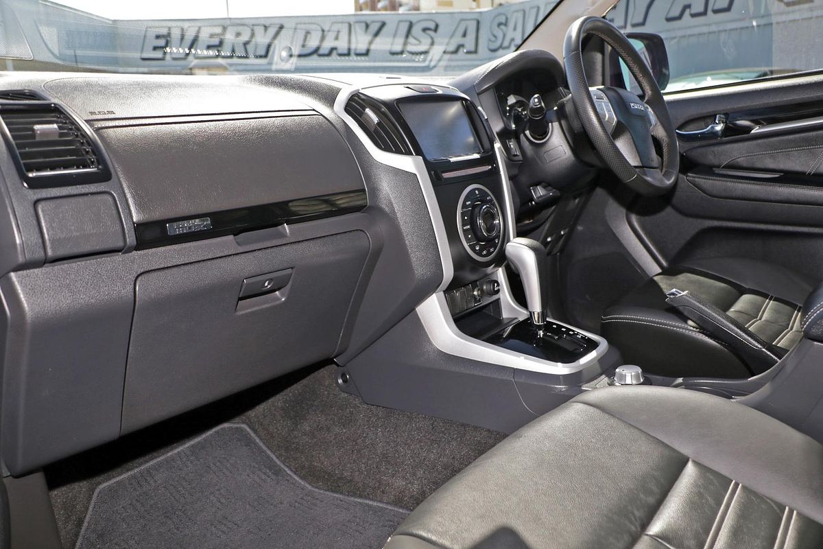 2021 Isuzu MU-X LS-T