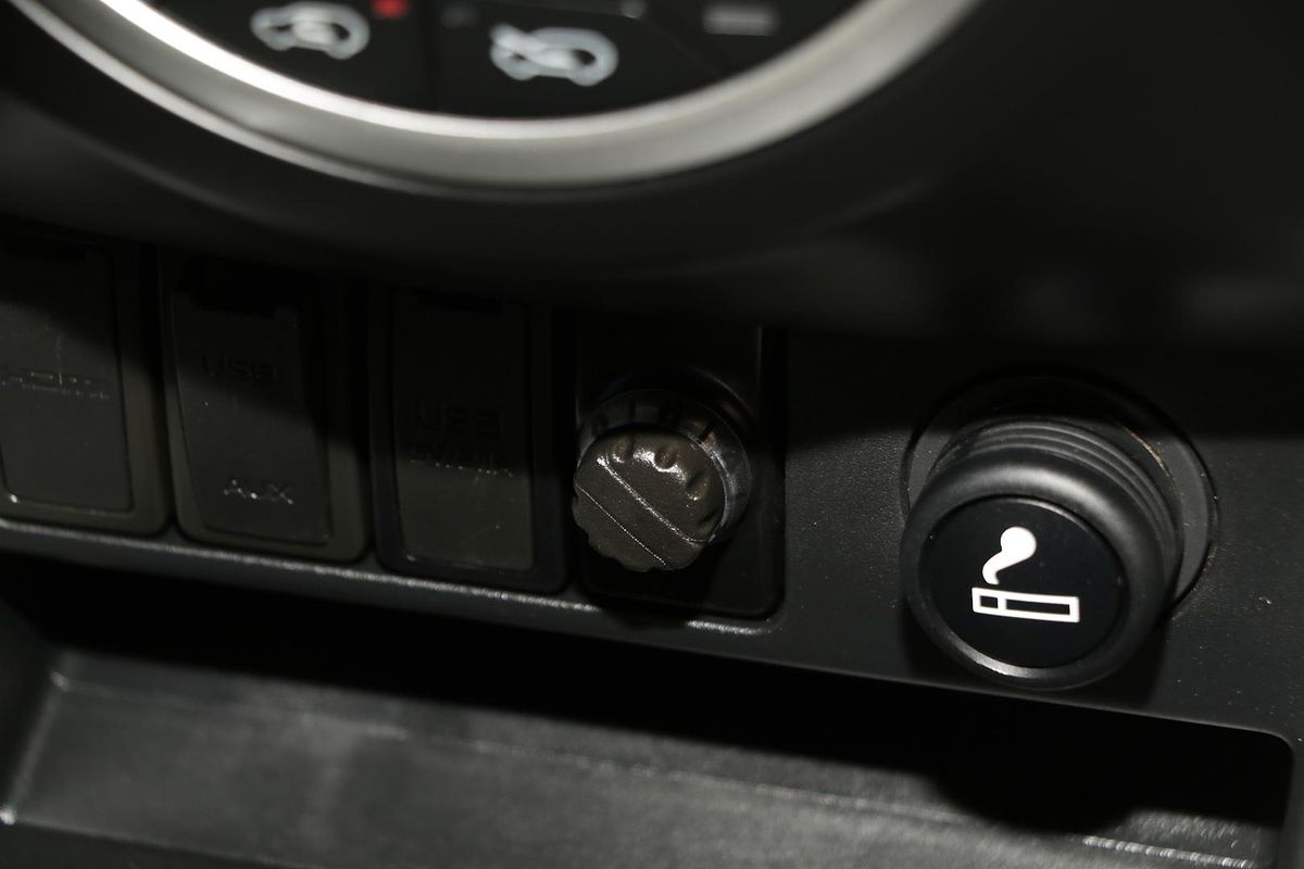 2021 Isuzu MU-X LS-T