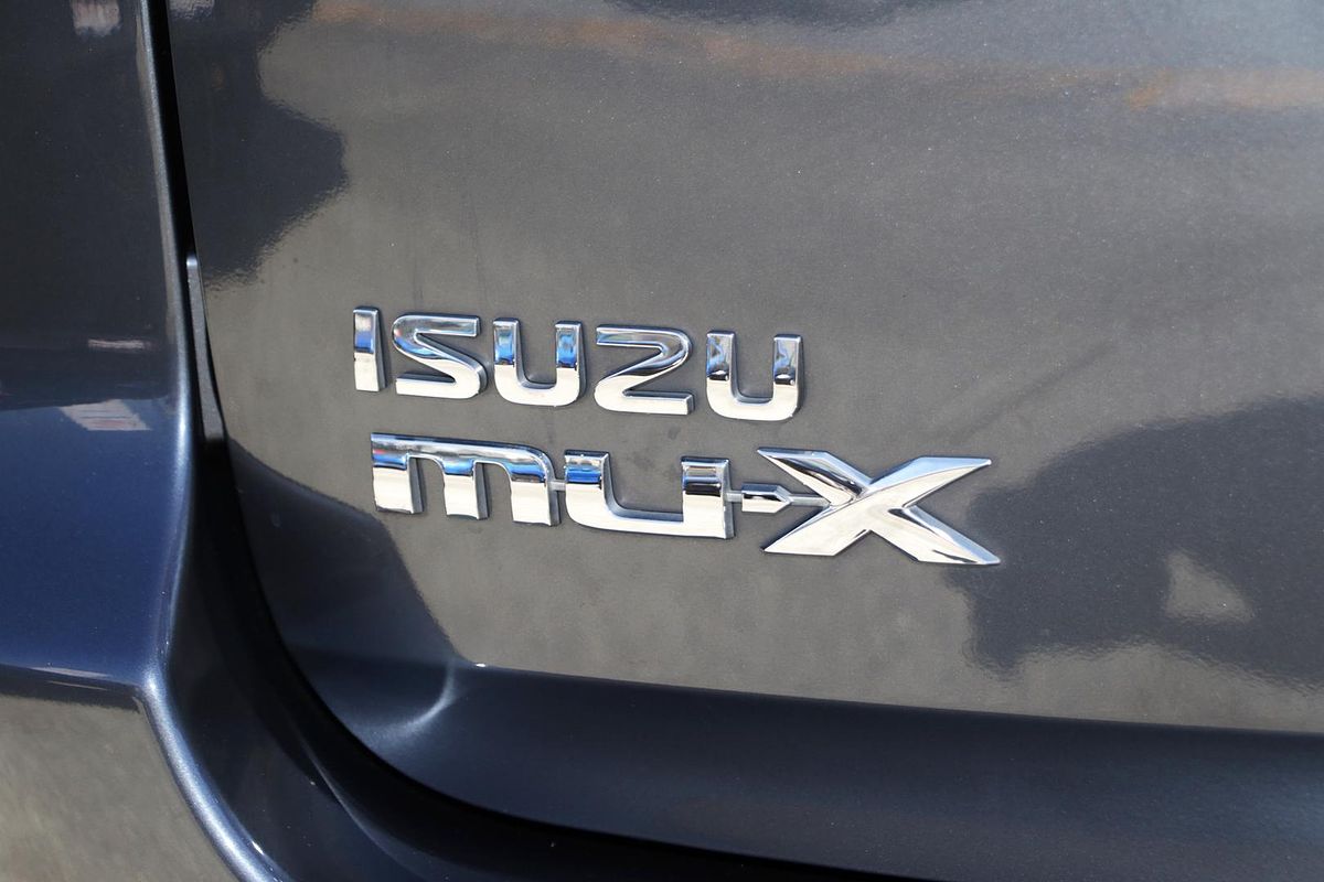 2021 Isuzu MU-X LS-T