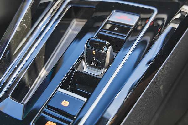 2022 Volkswagen Golf GTI 8