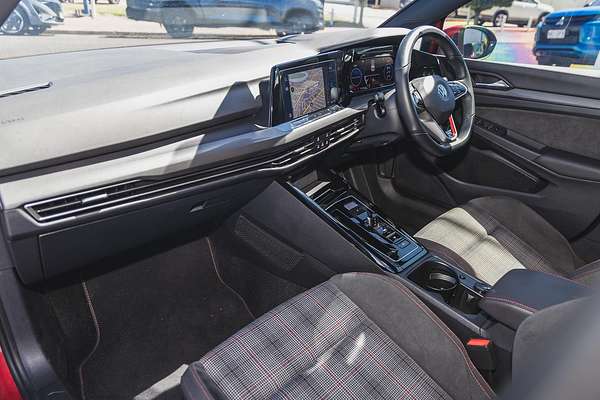 2022 Volkswagen Golf GTI 8