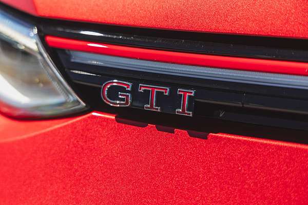 2022 Volkswagen Golf GTI 8