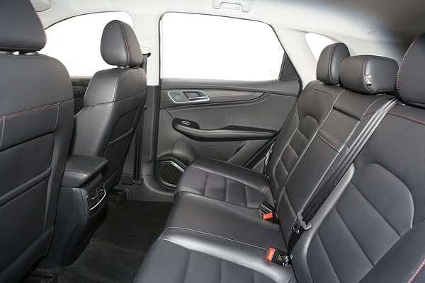 2024 MG HS Vibe SAS23