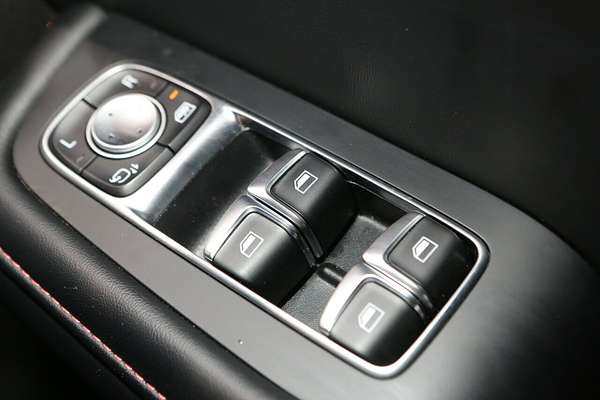 2024 MG HS Vibe SAS23