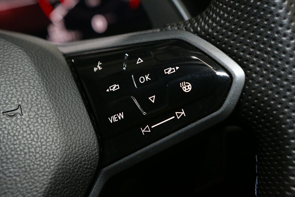 2022 Volkswagen Golf R 8