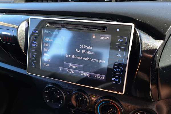 2018 Toyota Hilux SR GUN126R 4X4