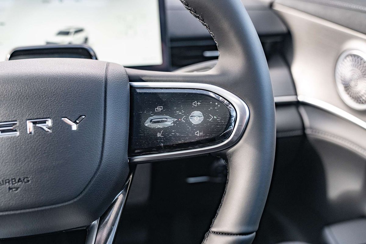 2025 Chery Tiggo 8 Super Hybrid Ultimate T31