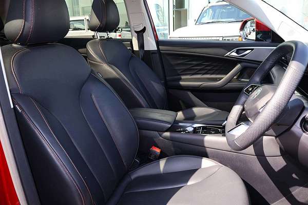 2024 MG HS Essence AS33