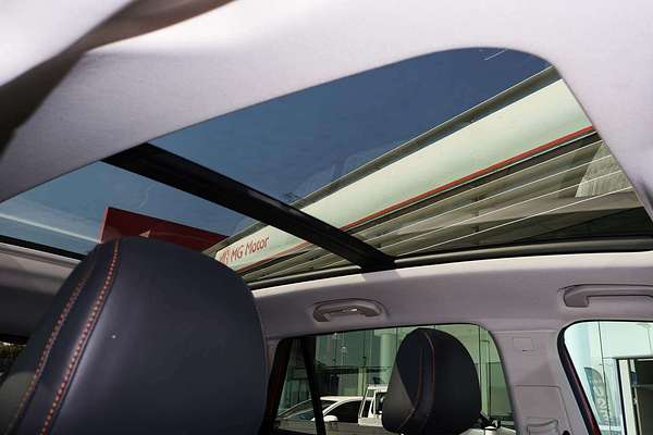 2024 MG HS Essence AS33