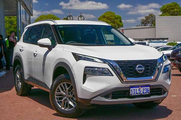 2024 Nissan X-TRAIL ST T33