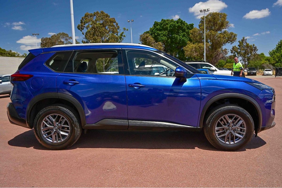 2024 Nissan X-TRAIL ST T33