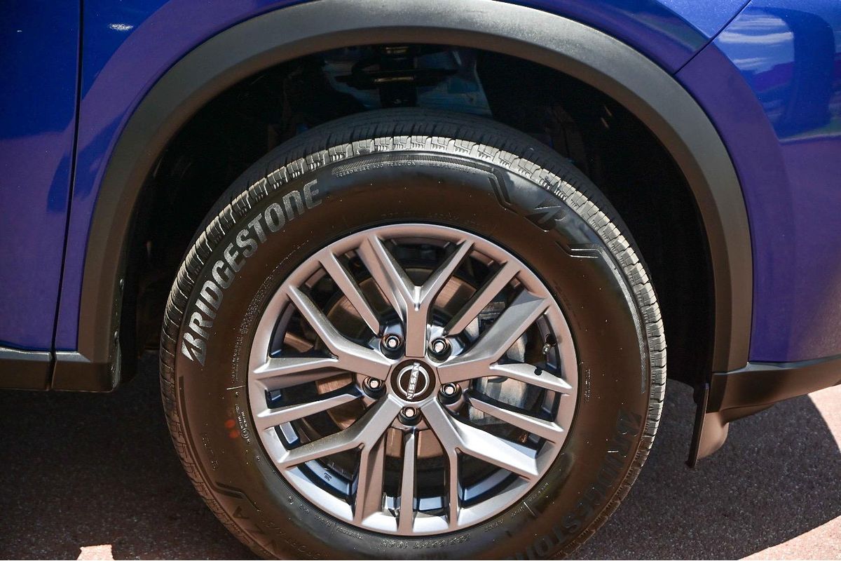 2024 Nissan X-TRAIL ST T33