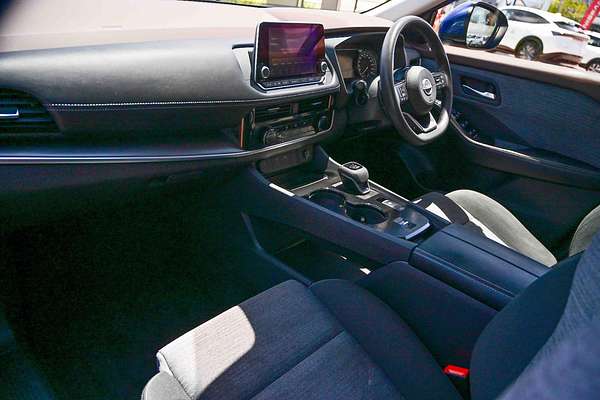 2024 Nissan X-TRAIL ST T33