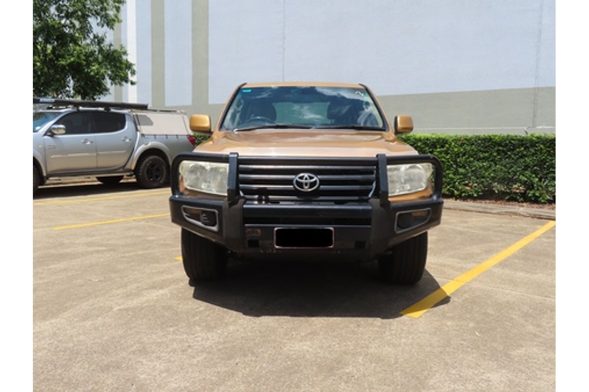 2010 Toyota Landcruiser GXL UZJ200R