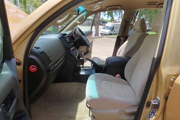 2010 Toyota Landcruiser GXL UZJ200R