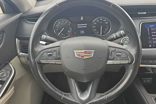 2022 Cadillac XT4 FWD Luxury