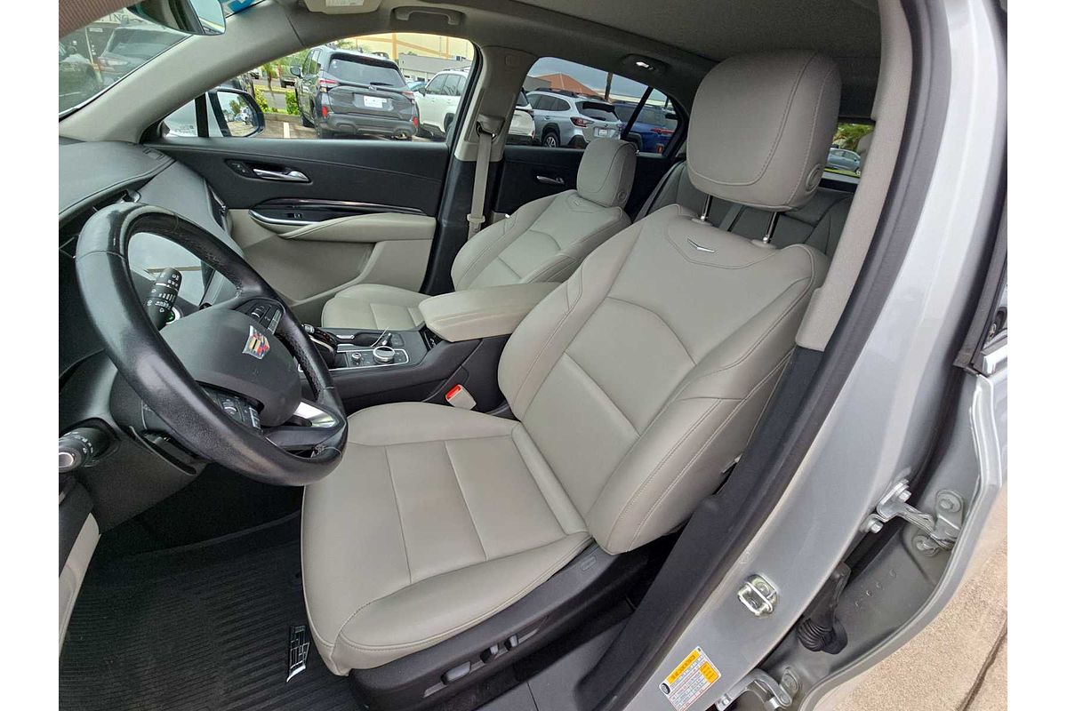 2022 Cadillac XT4 FWD Luxury