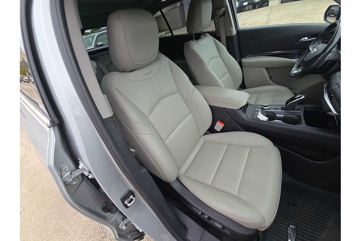 2022 Cadillac XT4 FWD Luxury