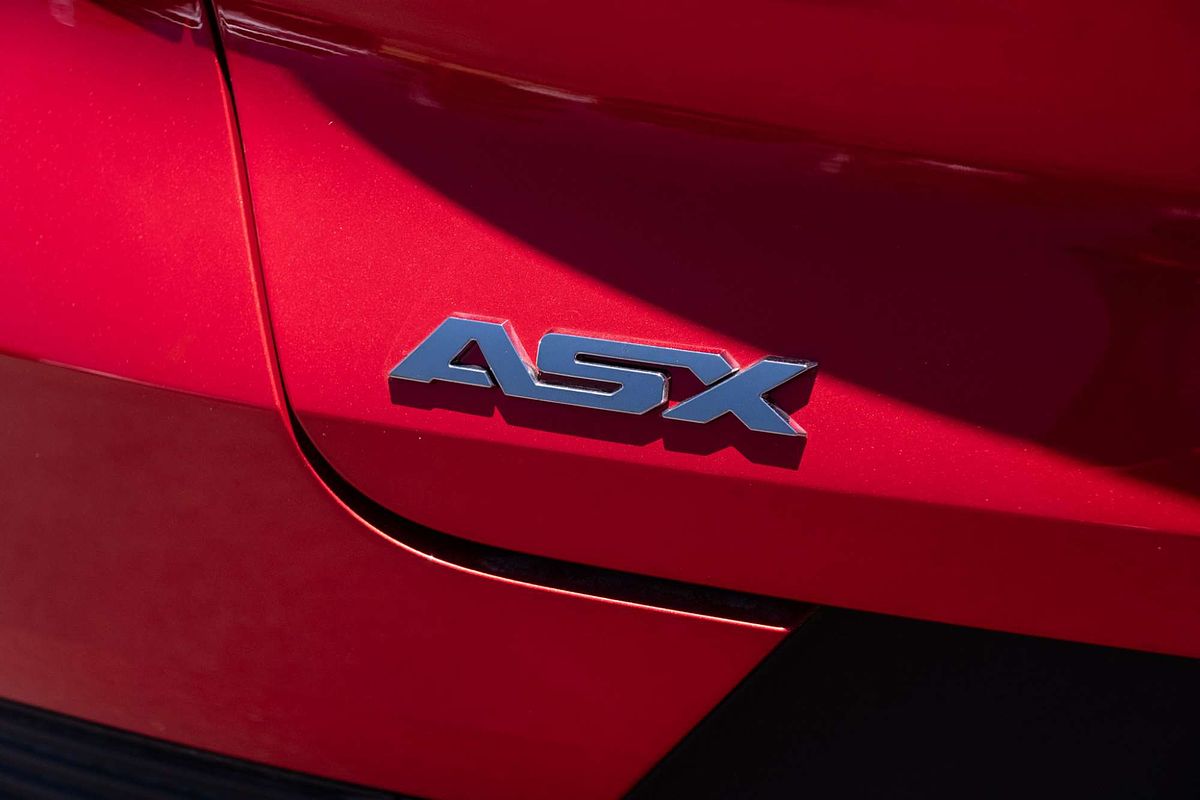 2025 Mitsubishi ASX LS XE
