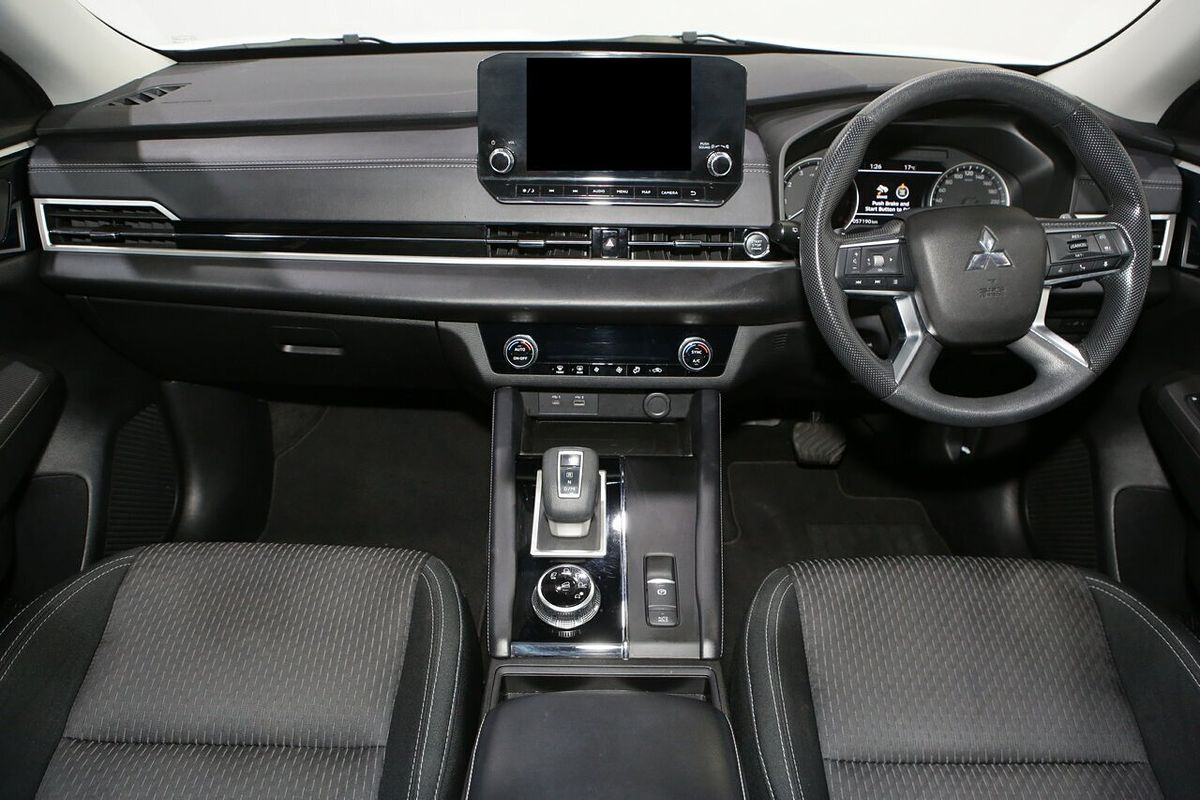 2022 Mitsubishi Outlander ES ZM