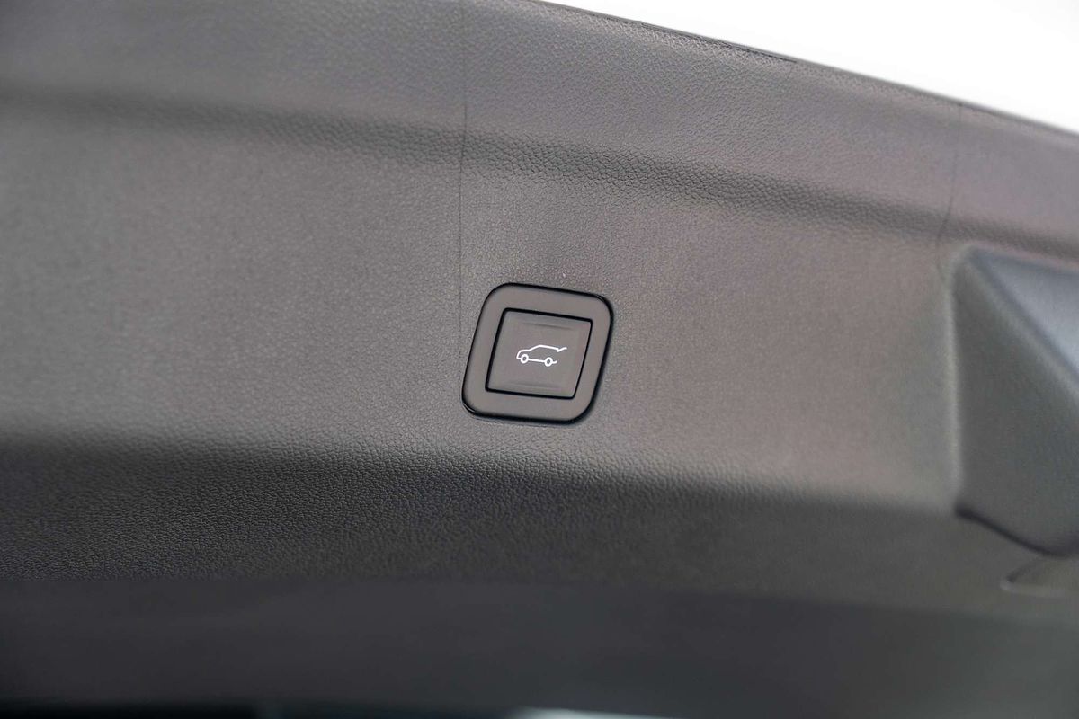 2025 GMC Yukon Denali T1