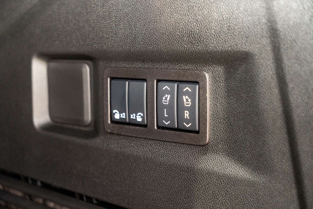 2025 GMC Yukon Denali T1