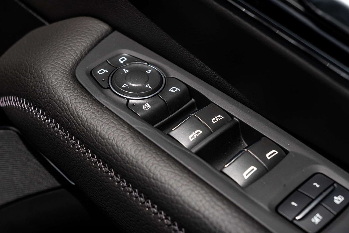 2025 GMC Yukon Denali T1