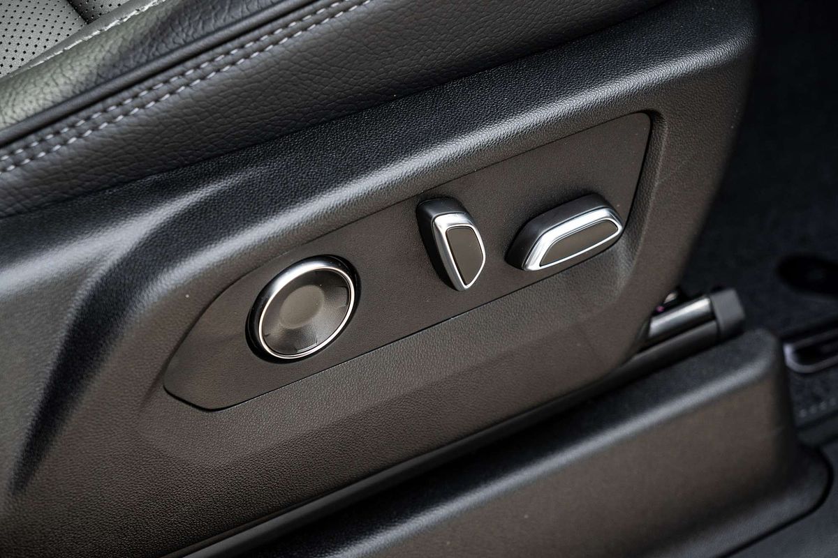 2025 GMC Yukon Denali T1