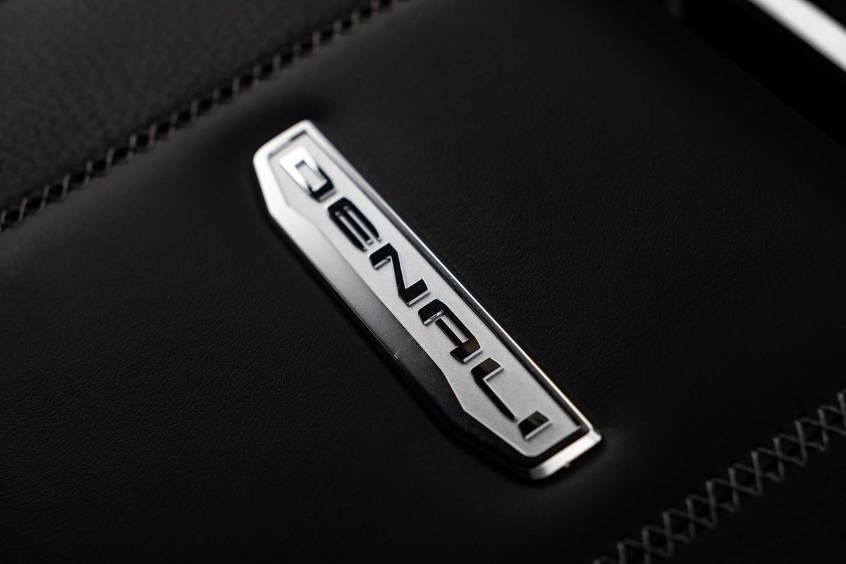 2025 GMC Yukon Denali T1